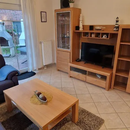 Nr 79 - Deichstraße Nähe Yachthafen * Carolinensiel