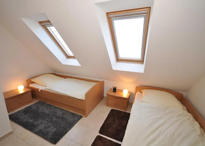 Nr 79 - Deichstrasse Naehe Yachthafen